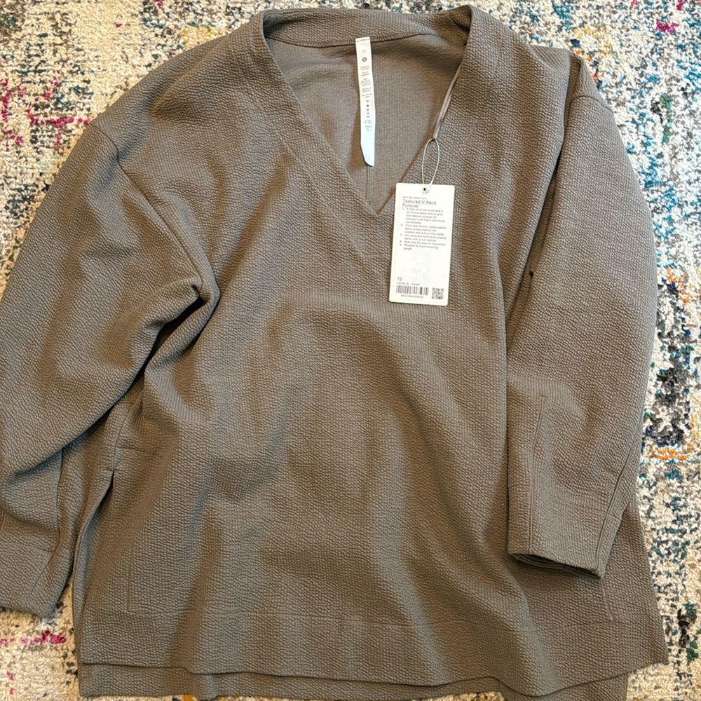 Lululemon texture v-neck pullover
